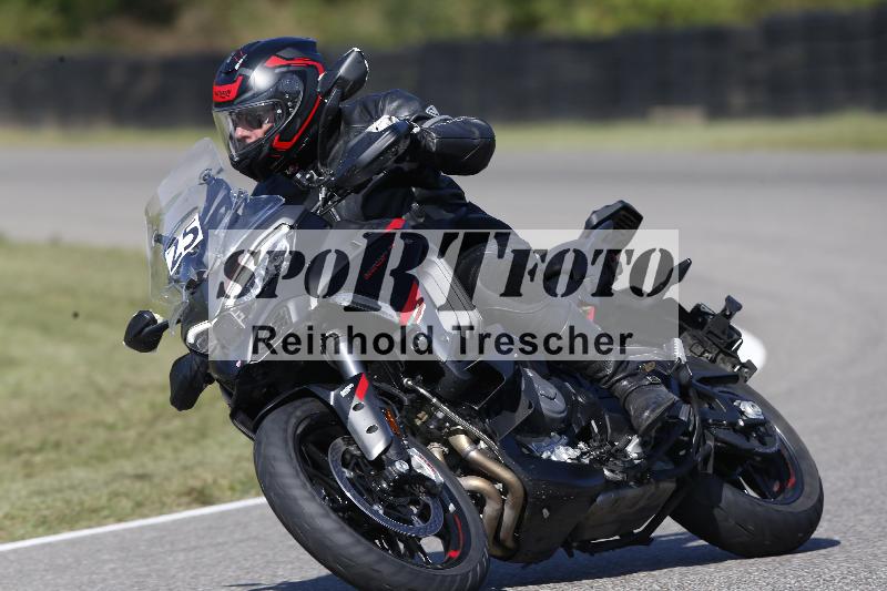 /Archiv-2025/49 26.08.2025 Cornu Master School ADR/gruen-vert/25